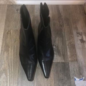 Unisa Shoes - Unisa 9 Ankle boot Back Zip New No Tags Heel 2.5 Unisa Shoes - Unisa 9 Ankle boot Back Zip New No Tags Heel 2.5